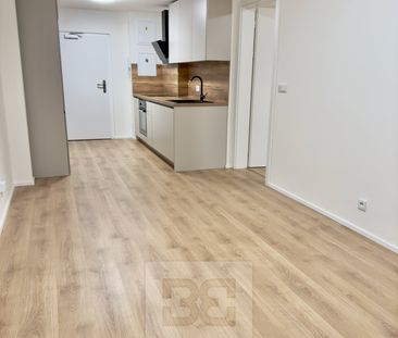 Pronájem bytu 2+kk 48 m², Čenětická 2413, Praha - Photo 1