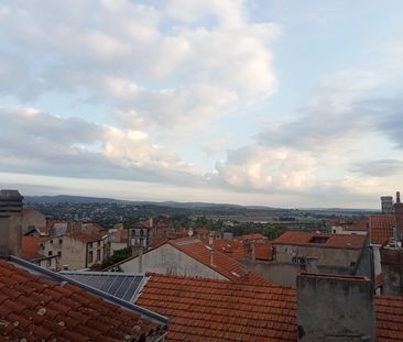 Location Appartement 4 pièces 64m² RIOM 63200 - Photo 4