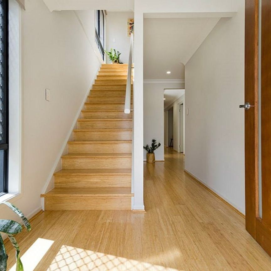 Modern Shared Living in Red Hill – Fully Furnished Rooms with All Bills Included - Photo 1