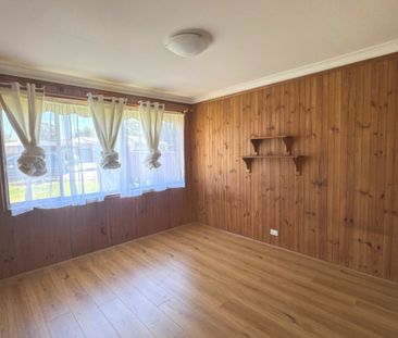 Neat & Tidy 3 Bedroom House! Close To Blacktown CBD - Photo 4