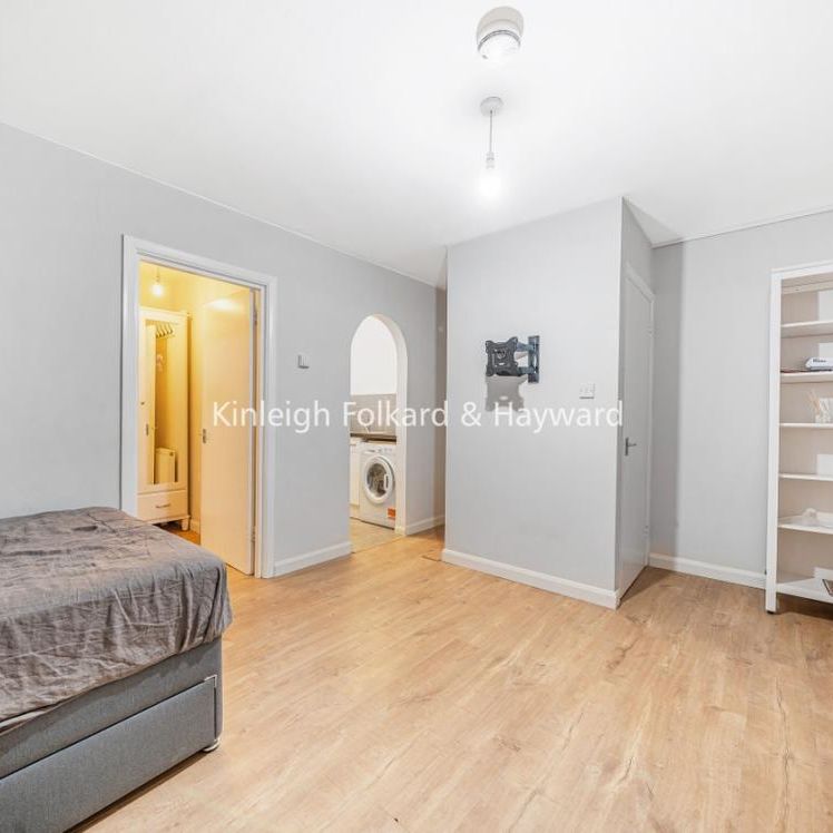 Belsize Grove, London NW3 - Photo 1