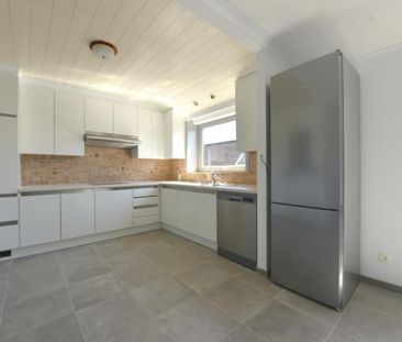 Energiezuinig appartement met 2 slpk, terras en garage* voor 795 EU... - Photo 1