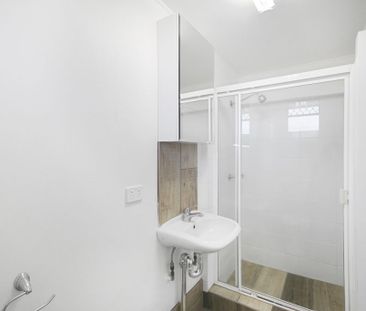 One Bedroom Unit in Prime Central Location - Photo 6