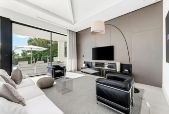 Luxury Villa for rent in Marbella Del Este, Andalusia