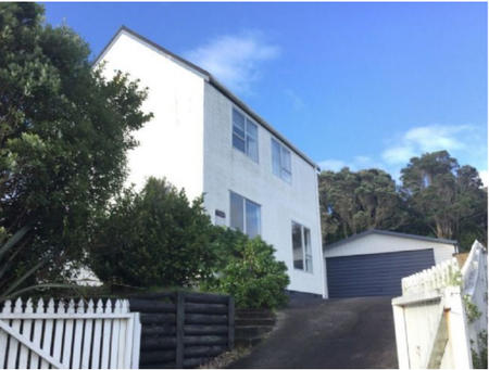 Cozy 3 bedroom in Churton Park - Photo 3