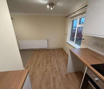 Kimberley Road, Benfleet, SS7 - Photo 4