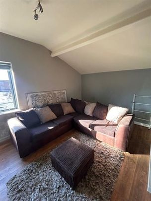 1 Bedroom Apartment For Rent in Long Street, Manchester - Photo 1