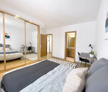 Calle de Antonio Velasco Zazo, Madrid, Community of Madrid 28026 - Photo 3