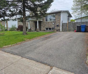 Bungalow à Louer 2600$/mois 4 ch. 2 sdb. (Chateauguay) - Photo 3