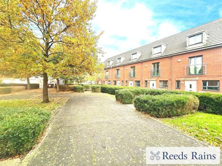 3 bedroom semi-detached house to rent - Photo 5