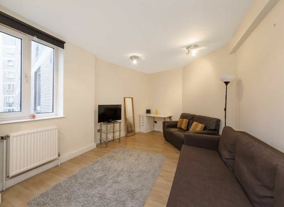 Chelsea Cloisters - Photo 1