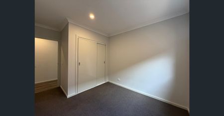 Modern Spacious Home - Photo 5