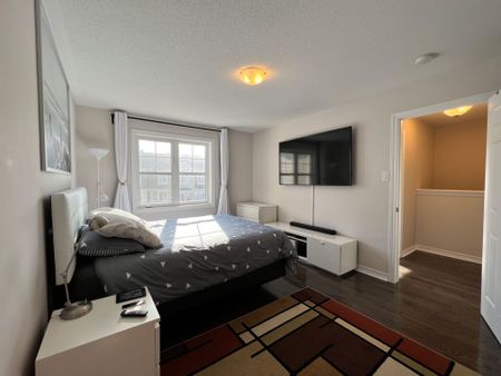 For Lease - 590 Foxlight Circle, Kanata, Ontario - Photo 3