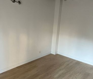 Location Appartement 1 pièce 14m² - Photo 3