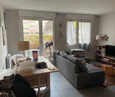 Location Appartement 2 pièces 43m² VILLEURBANNE 69100 - Photo 2