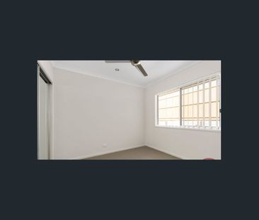 Family Home In Quiet Street - Photo 2