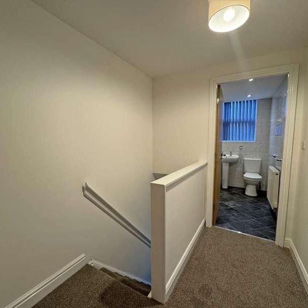 Mellalieu Street, Royton, OL2 - Photo 1