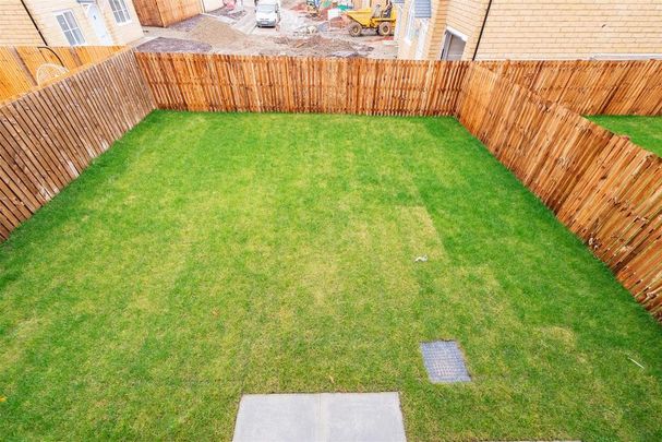 3 bedroom detached house to rent - Photo 1