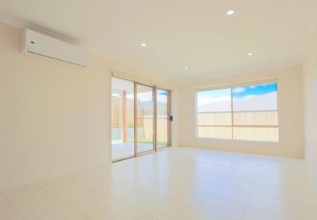 Modern Unit available in Glenvale - Photo 3