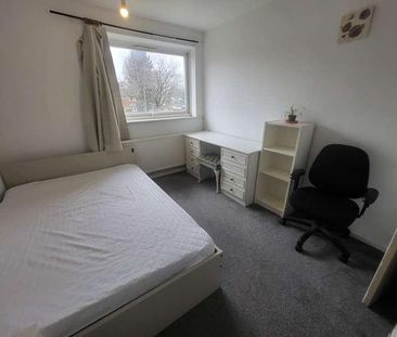 Wadesmill Walk, Manchester, M13 - Photo 3