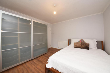 2 bedroom maisonette to rent - Photo 3