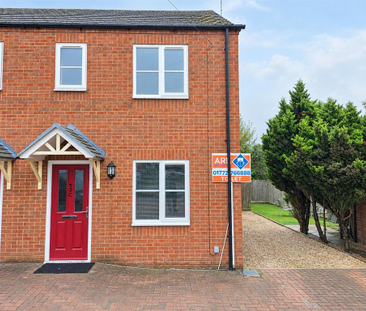 2 bedroom semi-detached house to rent - Photo 6