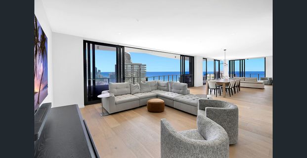 The Pinnacle of Luxury Living in Broadbeach - Photo 1