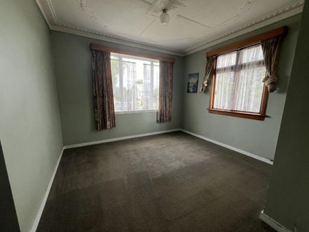 Strathern Family Home - Photo 3