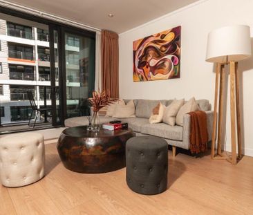 Fully furnished Centro 2 bedroom apartment with carpark available a... - Photo 2