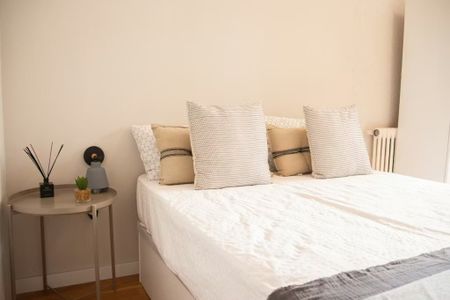 Carrer d'Aragó, Barcelona, Catalonia 08009 - Foto 2