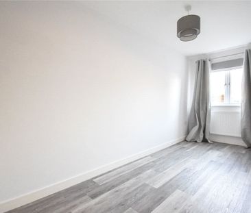 Well presented 2 bedroom apartment to rent in the popular village o... - Photo 1