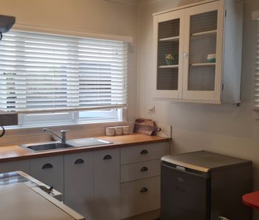Furnished or unfurnished Bedsit in Kauri Point Village - Katikati - Photo 5