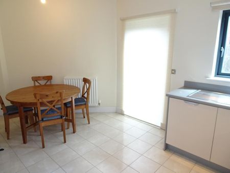 4 bedroom townhouse to rent - Photo 4