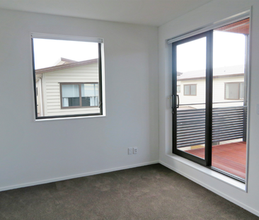 THE FIREMAN'S APARTMENTS - PETONE - Photo 5