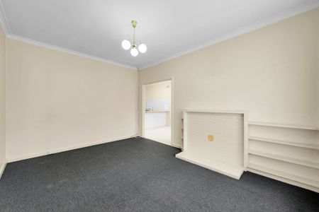 Spacious 3-Bedroom Home in Salisbury Downs - Photo 5