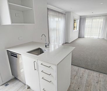 New in Wainui - Photo 4