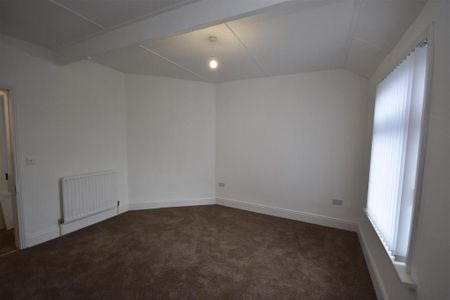 2 bedroom property to rent - Photo 4
