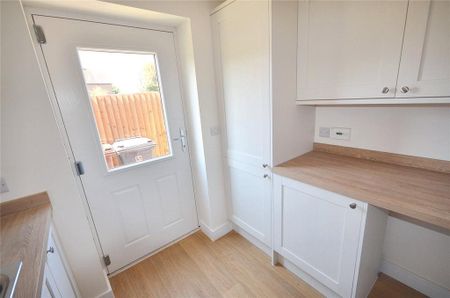 3 bedroom detached house to rent - Photo 2