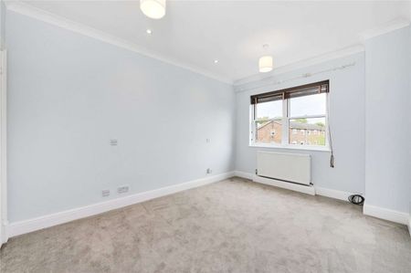 Hermitage Road, London, SE19 3QR - Photo 2