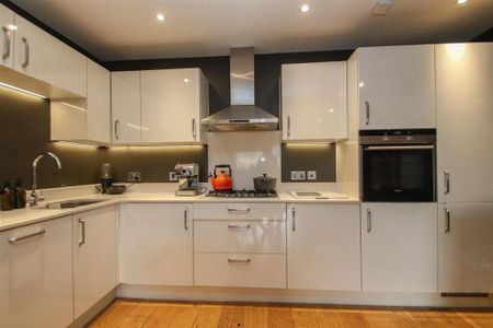 2 bedroom apartment to rent - Photo 2