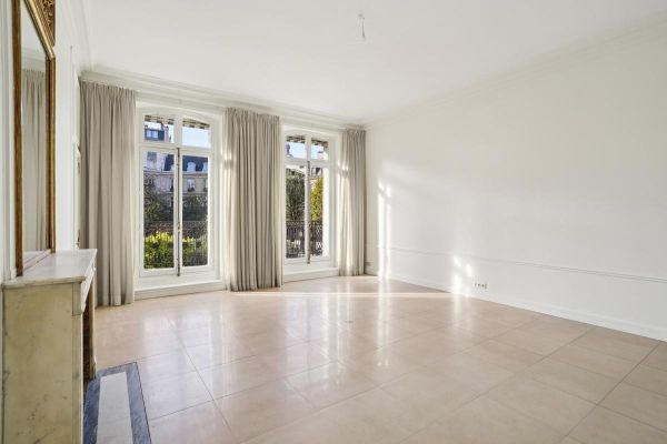 Appartement à louer à Paris 8Ème - Photo 1