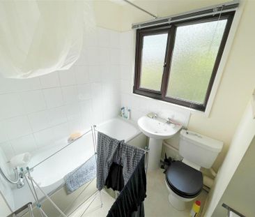 1 bedroom end of terrace house to rent - Photo 2