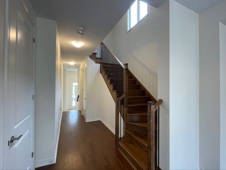 For Lease - 149 Shepherd Drive, Barrie, Ontario - Photo 4