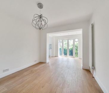 3 bedroom semi-detached bungalow to rent - Photo 1