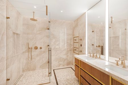 Striking two-bedroom apartment in the renowned Chelsea Barracks - Photo 2