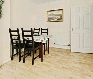 3 bedroom house - Photo 2