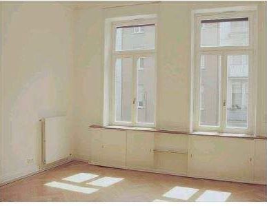 124 m² Altbauflair, 2 Balkone, Einbauküche! - Photo 1