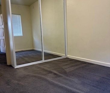 Spacious Apartment! - Photo 5