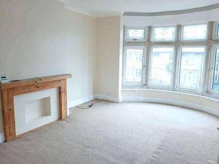 First Floor Flat, Victoria Parade, Morecambe, LA4 - Photo 2