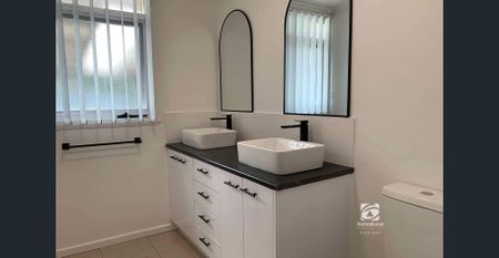 RENOVATED RIPPER ON ROBIN - Photo 4